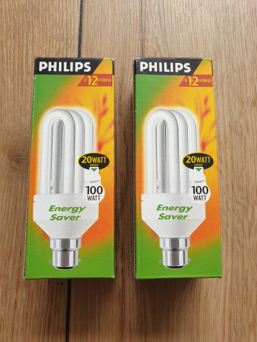 Philips 20W Stick parallel 3 arch design CFLs 
This year I have been very lucky to get a handful of these CFLs in the parallel 3 arch design 
