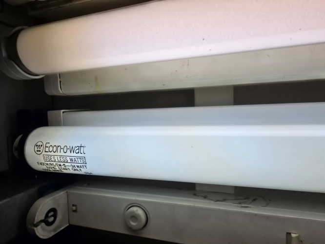 Westinghouse blackender 34W Ecowatt T12 tube
At Daves meetup and came all the way from the USA

The cool white tone is greenish tint compared to our cool white halophosphor
