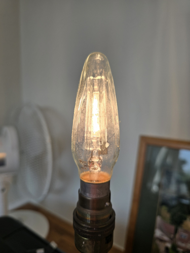 Unusual Philips halogen candle bulb
That is new to me and it had no packaging

From today's car boot sale
