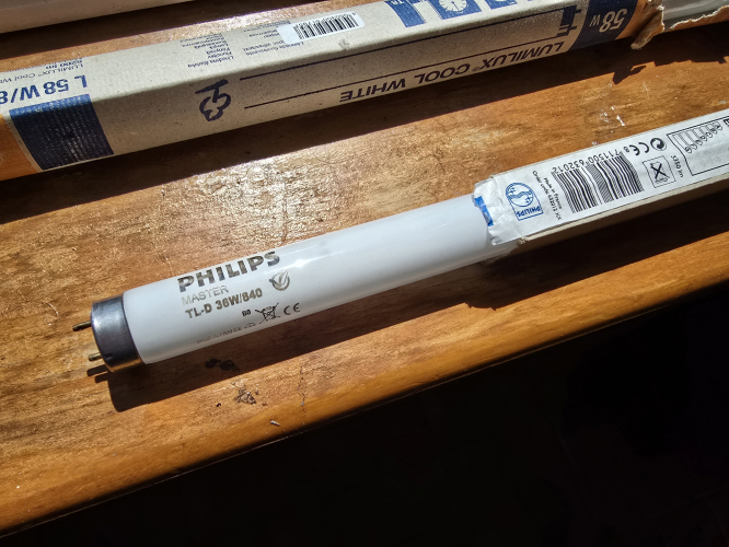 Philips TL-D Super 80 made in France 36W tube
From car boot sale yesterday 

Made in France 
