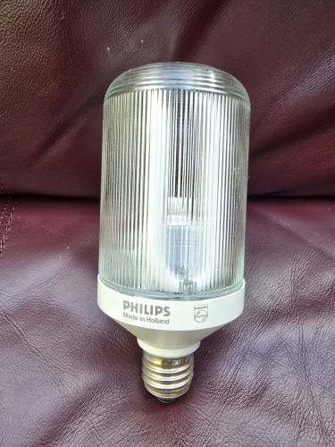 Philips SL*13 Prismatic CFL 
1st gen white base 

Classic Jam Jar shape as they're known 
