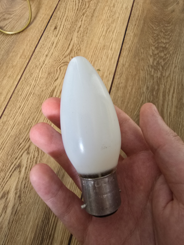 BELL 25W opal candle bulb with external ceramic coating 
Got this from car boot sale- no packaging 
