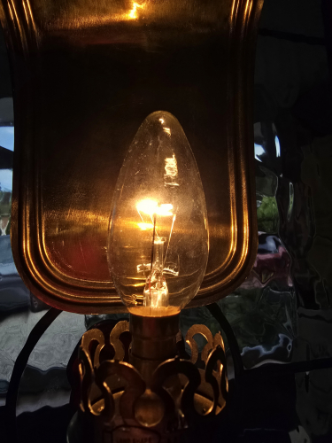 Philips Austria made 40W candle bulb lit up
Here it is lit up
