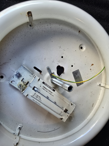 Thorn EMI ballast 
The ballast for the EMESS 509-/32 series fluorescent circline fixtures that I got today
