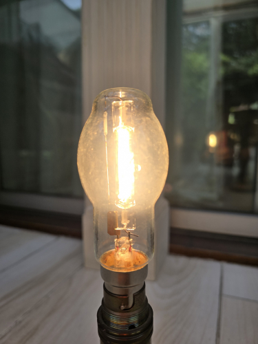 OSRAM (?) 100W BT shaped halogen retrofit bulb
Got this at car boot sale today - notice the ballotini fuse placement that is on the support bracket 
