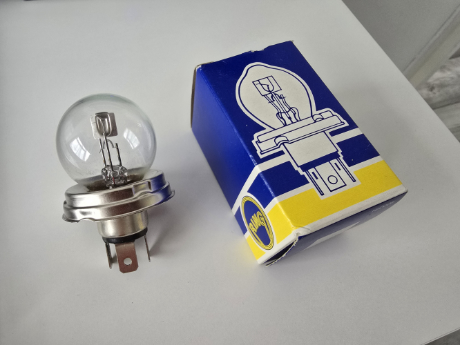 Ring R410 40W car bulb 
Here is the car bulb shown out of its package 
