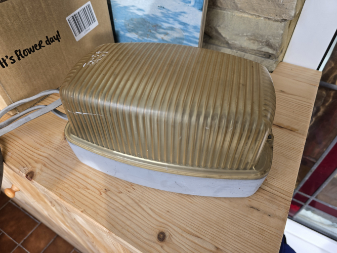 Coughtrie bulged rectangle fixture
Was after this for a while and only cost me 50p at today's car boot sale 
