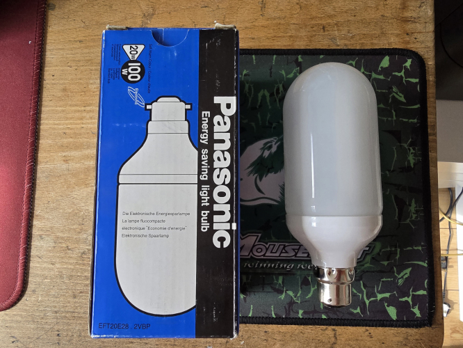 Panasonic 20W capsule CFL
Totally brand new in box, I got this 20W capsule shaped CFL at car boot sale today 

The date code is 7J
