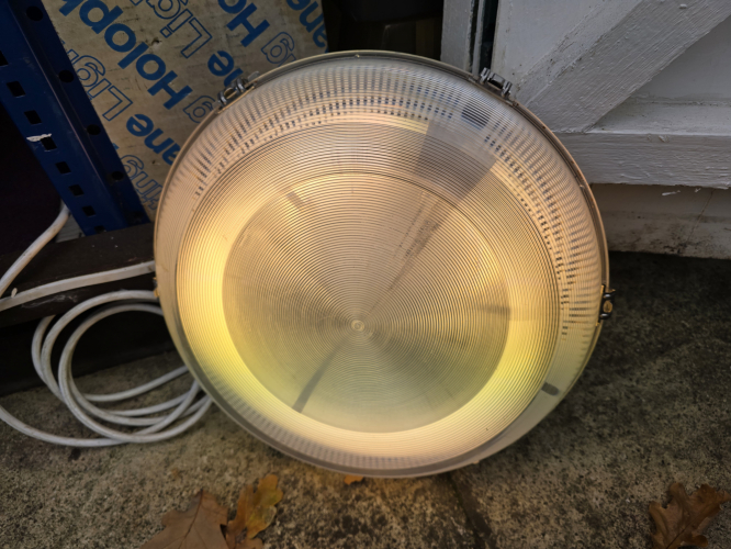 32W circline modern looking fixture
At Dave's meetup - didn't take it with me 


