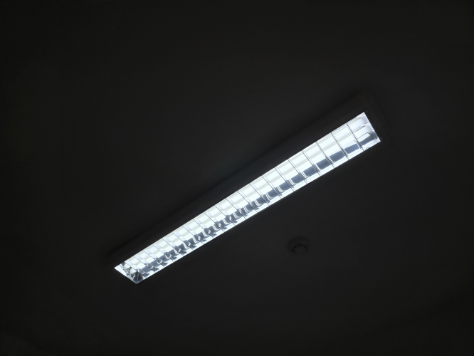 58W louvre fixture in dental waiting room 
Went to dentist for hygienist and the waiting room has this 2 tube 58W louvre fixture that uses 2x GE Polylux XLr 58w tubes in 860 daylight 
