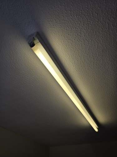 Ring 36W Energy Saver tube
A standard colour 35 halophosphor glow this tube has 
