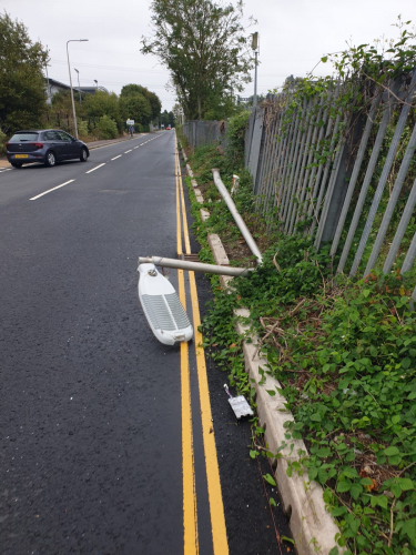 LED Roadway NXT knocked down last week 
Seen on my way home from work on Thursday evening

It got removed the next day on Friday last week. Will be interesting to see what replacement comes

Located in Theale, Reading
