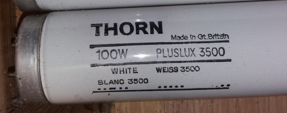 Thorn 100w Pluslux T12 tube
Working recycling find.
