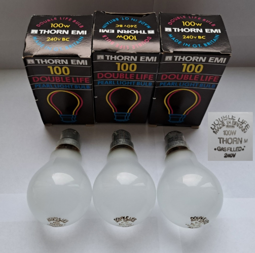 Thorn EMI 100w Double Life pearl GLS lamps
Again, some very retro looking lamps! The lamps themselves aren't anything too special, but check out that retro packaging...
