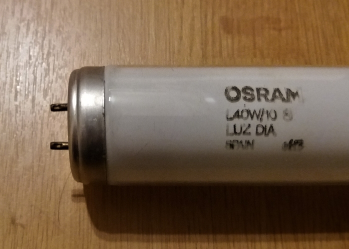 Osram 40w tube made in Spain
Another quite rare Spanish made tube. I have 2 of these and both came from the same place.
