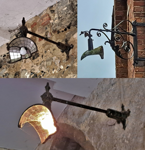 Esla mirrored lanterns in Canterbury
Some lovely vintage lanterns spotted in Canterbury - a lot of these were in use around the cathedral grounds, with LED lamps (shame - but at least they live on!)
