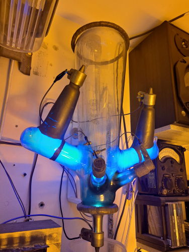 Small mercury arc rectifier in operation
Owned by a mate of mine who I went to visit earlier today - yes, that's right, he has a fully operational mercury arc rectifier located in his bedroom as well as multiple street lanterns and fittings... Quite the collection! I've always wanted to see one of these in person...
