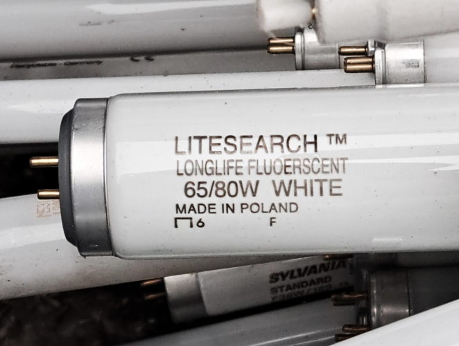 Litesearch (Philips) 65w T12 tube spotted
Quite a few of these unusual tubes in the lamp bin yesterday morning - sadly I didn't take any. Notice the typo?
