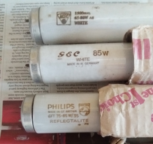 2019 tube haul #2
These came from a car boot. I didn't know ACEC tubes were ever sold over here! I also really like that Philips Reflector T12.
