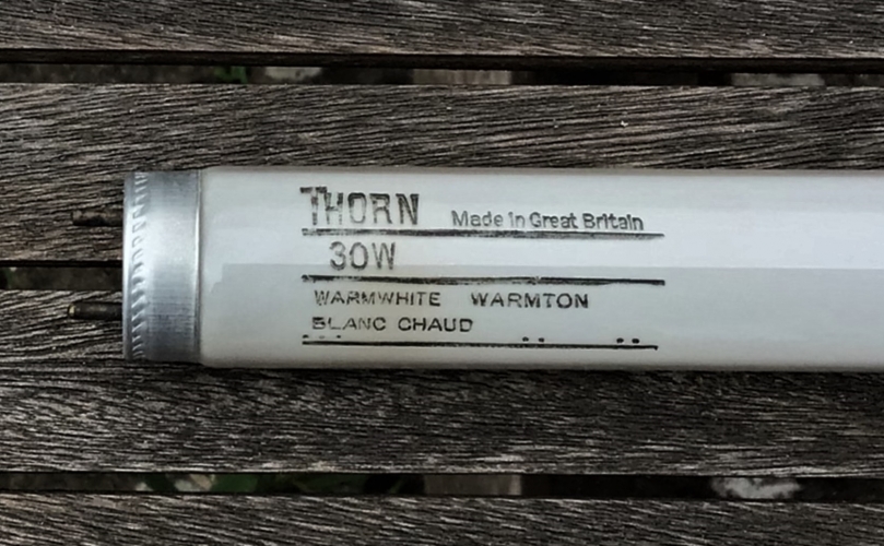 Thorn 30w T8 tube
A very nice tube, with very little wear that I found in a lamp bin this morning.
