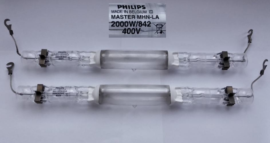Philips Master MHN-LA 2000w metal halide lamps
2 more lamp bin finds. These are the largest metal halide lamps I have ever seen in person, and are now definitely the brightest lamps in my whole collection! Both lamps look a little bit used but still fine, probably a local sports field or stadium that switched to LED (sigh...)
