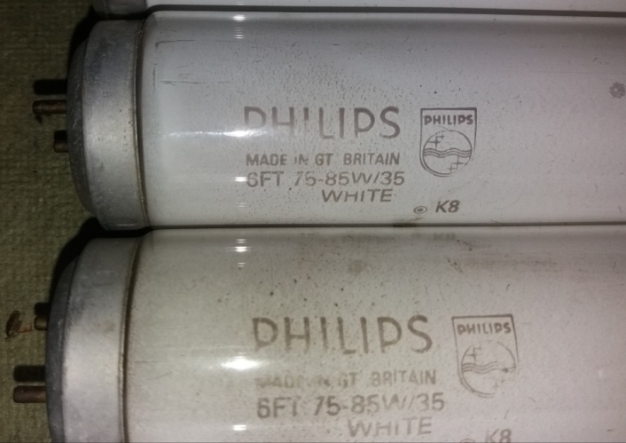 Philips 6ft T12s
Working recycling finds.
