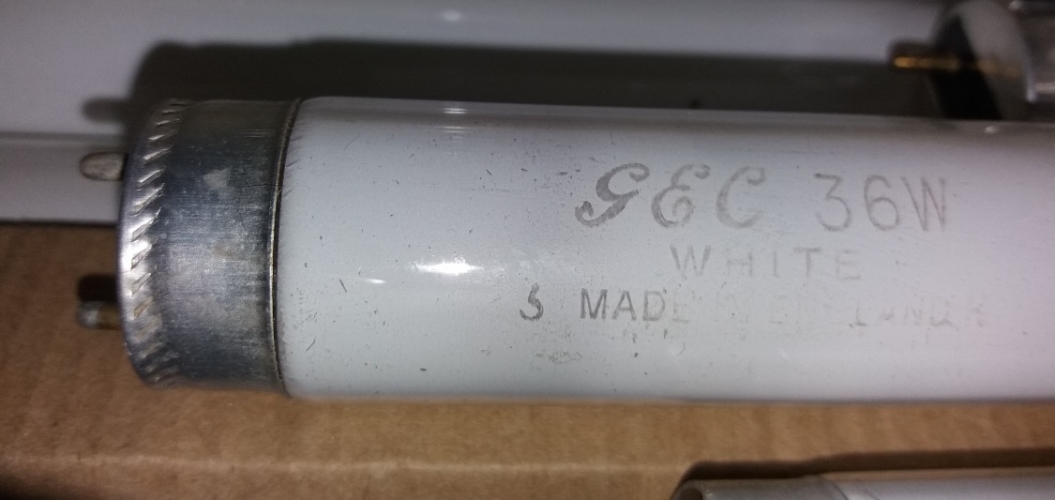 GEC 36w T8
Another good condition bin find. This one looks quite old!
