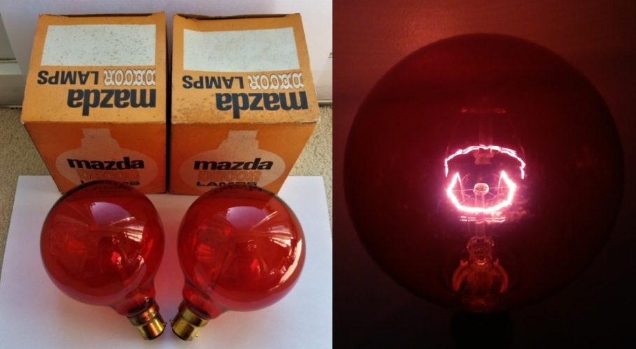 Red Mazda decor globe lamps
Very 70s and very cool! They were found on Ebay. Unfortunately the boxes have seen some wear.

