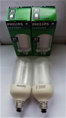 Philips SL-E CFLs
Made in China in the early 2000s, these were the last Philips made CFLs to use the classic shape. They are still decent quality though.
