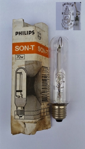 Philips 70w SON-T lamp
The packaging is a bit knackered! This was in the lamp bin one day, at least it's NOS despite the packaging.
