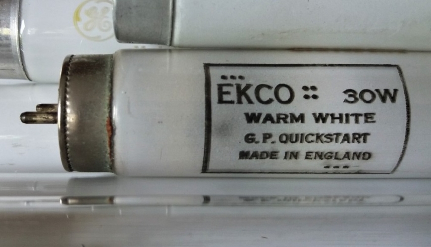 Ekco 30w G.P. Quickstart T8 tube
Found a couple of months ago in the lamp bin! Really like this oldie, from January 1967!

