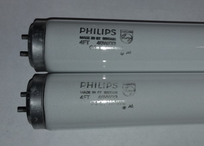 Philips 4ft cool white tubes
More NOS bin finds, quite rare to find old British cool white tubes like these.
