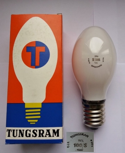 Tungsram TCL/S 100w lamp
Ebay find, the seller had quite a few in stock. Not quite sure what kind of lamp this is, think it's an 100w HPS lamp like the Philips I posted earlier in the week, although had not heard of a "TCL" lamp before.
