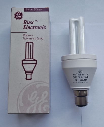 GE Biax Electronic 11w CFL
I got this off of Ebay recently, I had to have it as I've never seen one quite like this, and wasn't aware GE made them as small as 11w (I had missed out on a couple of 15 watters before).
