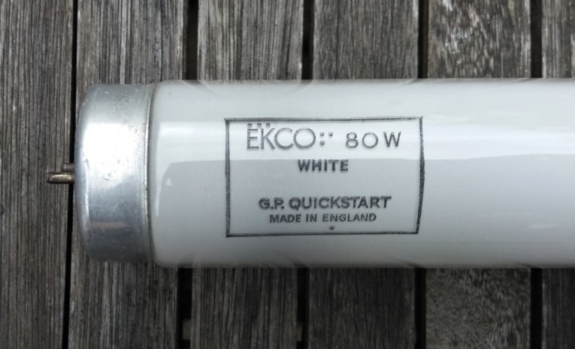 Ekco 80w GP Quickstart tube (EOL)
Pulled out of the lamp bin this morning, I thought it would probably be fine but very sadly it tested as EOL. It has a massive black sock at the other end, only really visible when the tube is lit.
