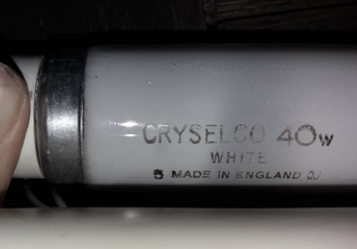 Cryselco branded 40w GEC tube
This is the tube that was inside my "Light Ideas" resistive ballast fitting (photos to come!) This is the first GEC made Cryselco tube I've ever seen before, all of my other Cryselco tubes are Philips made (the brand name was of joint ownership). There was also a Philips-made Cryselco cool white 40w tube where I found this but it was EOL and missing an endcap so it didn't come home with me...
