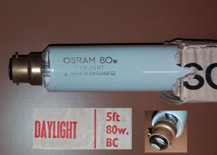 Osram GEC 80w Daylight BC capped tube
This was the main tube I got yesterday and the one I thought was most worth getting from the haul I already mentioned. Finally, after 2 years of looking and a couple of close escapes, this is my first BC tube, and a NOS one at that.
