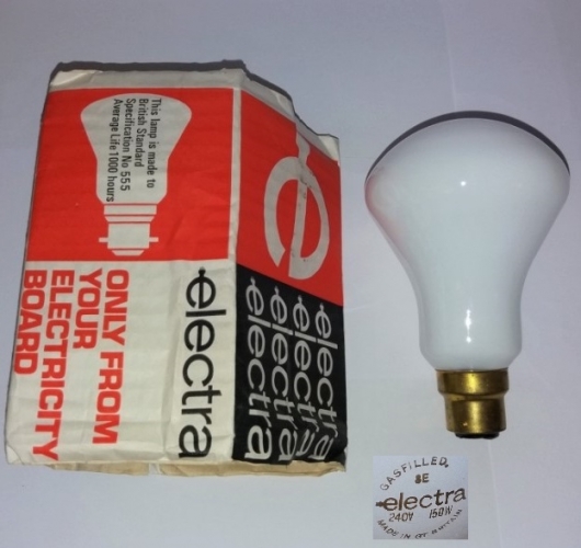 Electra-branded 150w mushroom lamp
Made by Philips for the Eastern electricity brand Electra, these are rare nowadays. I found this gem along with others on Ebay.
