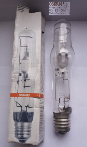 Osram Powerstar 400w HQI-BT daylight metal halide lamp
A nice recent Ebay find, NOS. A proper version from before they switched to the worse dot-printed etch later on.
