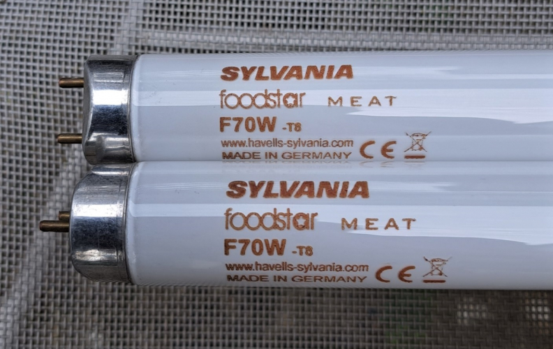 Sylvania Foodstar 70w fluorescent tubes
A pair of very lightly used tubes also found today, for use in butchers' shops and supermarkets illuminating meat displays.

