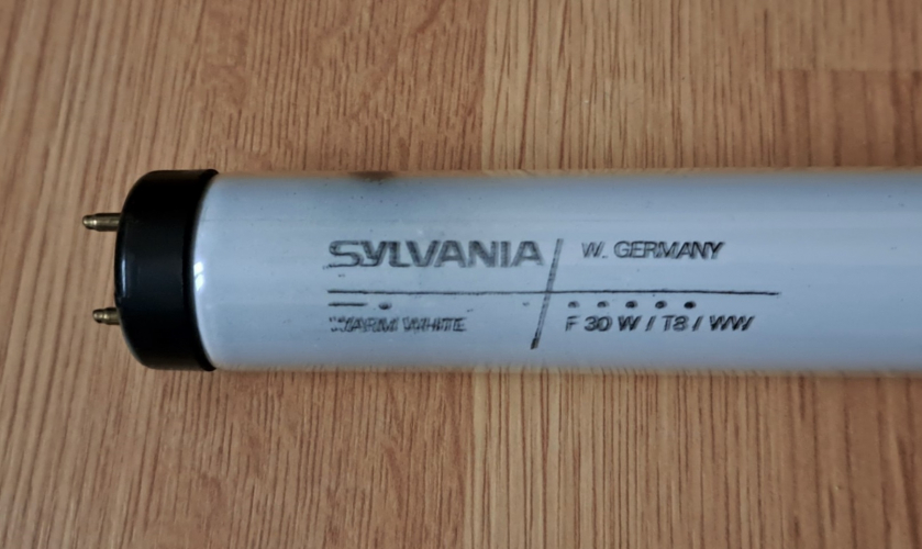 Sylvania 30w black endcap tube made in Germany (EOL sadly)
I got this for free yesterday, such a shame this tube is EOL as it is the first I have of this type. European-made Sylvania blackenders are very rare compared to those made in the USA. Does anyone know why these were made for such a short time in Germany, did the caps have to be imported from the USA?
