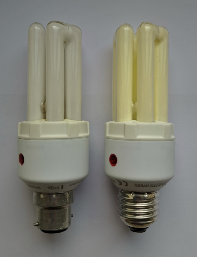 Osram Dulux Sensor 15w CFL lamps
Two virtually NOS Osram Dulux lamps with inbuilt daylight sensors I found this morning in the lamp bin. Notice how the left example is 2700k whereas the one on the right is 2500k and uses quite a yellowish looking phosphor.
