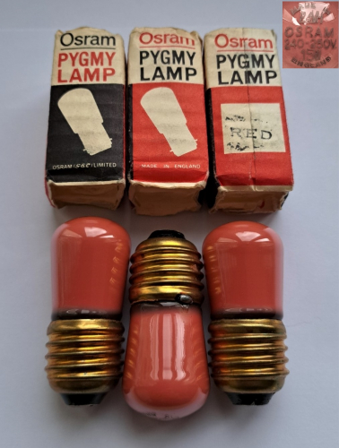 Osram-GEC 15w red pygmy lamps with E27 base
Recent finds on Ebay. These old pygmy lamps are unusual in the fact that they feature E27 bases, something unusual when it comes to coloured pygmies.
