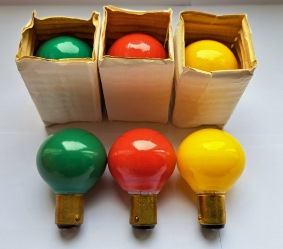 50v 10w coloured Switchboard indicator lamps
These lamps were widely used within telephone exchanges across the whole of the UK. This nice set was found on Ebay recently and features no manufacturer's markings.
