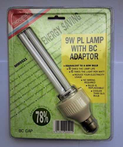 Micromark 9/13w PL lamp adaptor
Prior to finding this I wasn't aware that Micromark had ever released any CFL lamps. Interestingly this adaptor comes with a Mexican-made Philips PL lamp despite their rarity in the UK.
