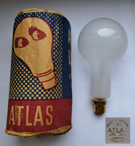 Atlas 1950's 200w GLS lamp
A nice classic I found recently on Ebay. This lamp has a rather nice shape - not to mention a very retro-looking wrapper!
