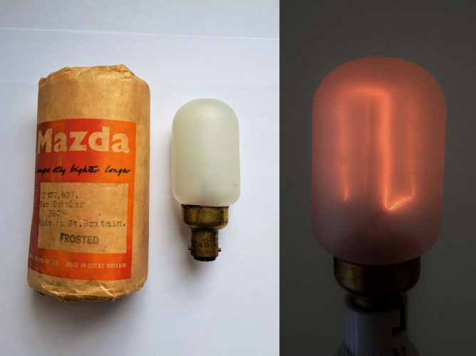 Mazda 40w unusual frosted tubular lamp
Again, many thanks to Keiron for this lamp. A very unusual specimen, I can't say I've seen one with this particular shape before! A very interesting filament shape as well.
