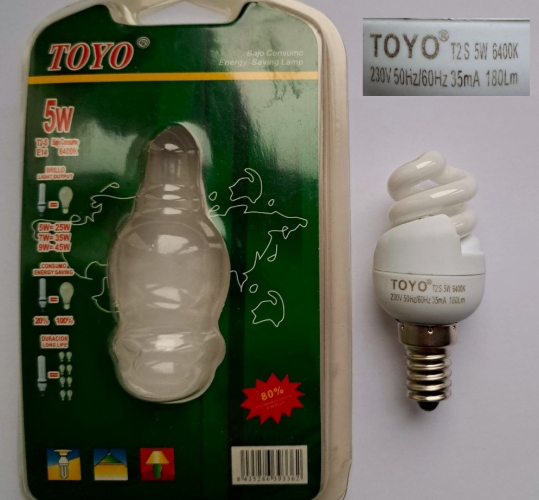 Toyo 5w 6400k miniature spiral CFL lamp
A lamp I managed to find on Ebay recently - and a very unusual temperature and size as well! I would think that this is the smallest CFL lamp I have come across so far.
