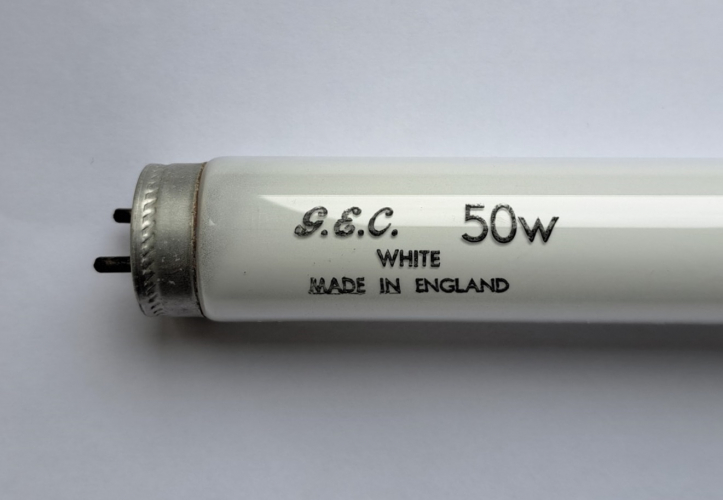 GEC 50w T8 tube
Here is what I believe to be a very rare length of lamp, which I think was first used by Thorn for their Arrowslim fittings (correct me if I'm wrong). Due to the lack of date code on this lamp I suspect it might have been by Thorn for GEC.
