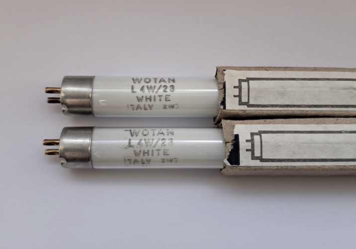 Wotan (Osram) 4w T5 tubes
Some recent Ebay finds... Nothing too special but nice to see these older Osram tubes with Wotan branding!
